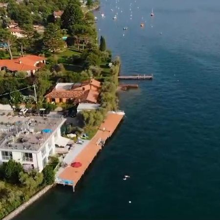 מארונה Direttamente Al Lago Apartments מראה חיצוני תמונה