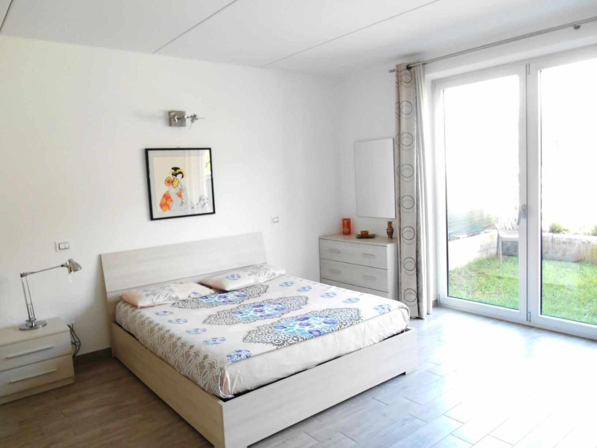 מארונה Direttamente Al Lago Apartments חדר תמונה